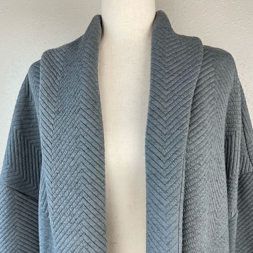 Fabletics Open Front Athletic Cardigan Top Size L EUC - Picture 2 of 9